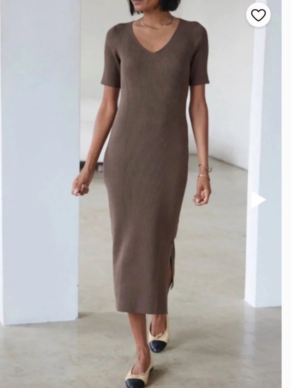 ATR Ribbed V-Neck Short Sleeve Dress - Brown